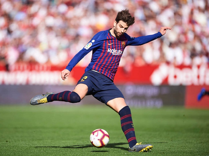Gerard Pique in action for FC Barcelona.