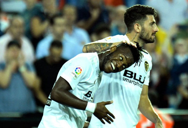 Manchester United look to dismantle Valencia